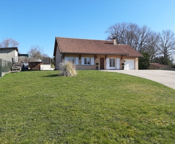 Location Maison avec jardin 5 pièces La Neuville-au-Pont (51800)